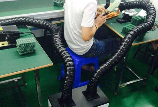 來看看廠家是如何處理直流電機(jī)噪聲的。 來看看廠家是如何處理直流電機(jī)噪聲的。